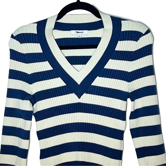 NEW Madewell V-Neck Sweater in Stripe, Navy & Ivory, Size Large - Picture 8 of 14